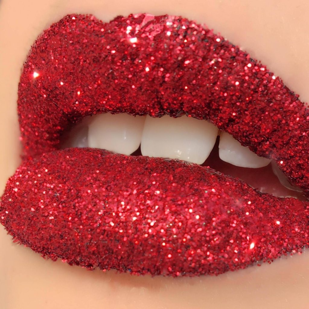 red glitter lips - Christmas party makeup